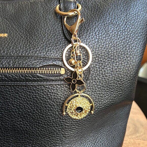 GEO CLOVER Bag Charm Black Gold Tone - Picture 6 of 7